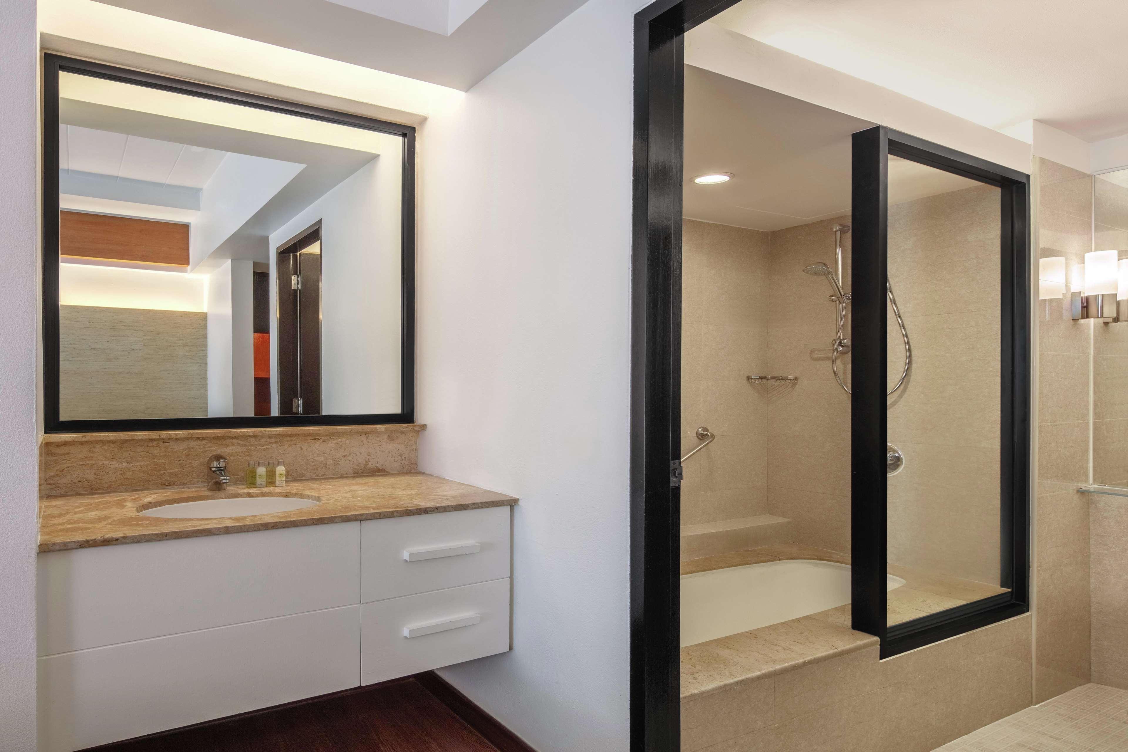 Doubletree By Hilton Phuket Banthai Resort Patong