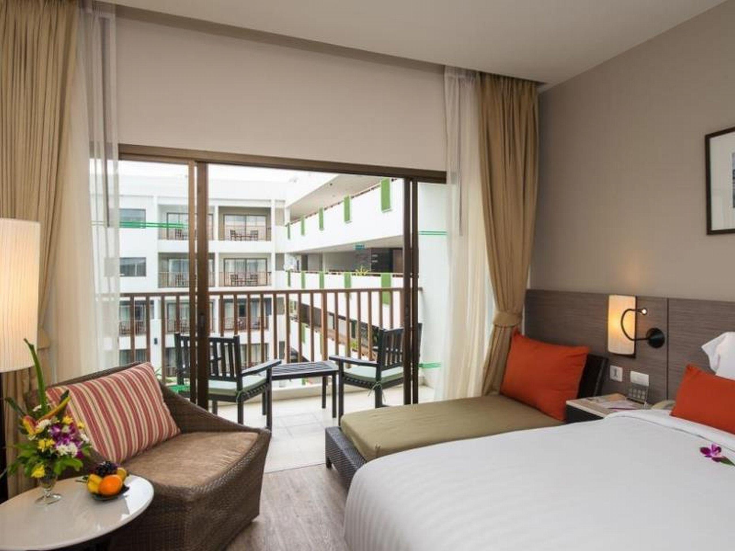 Deevana Plaza Phuket - Sha Extra