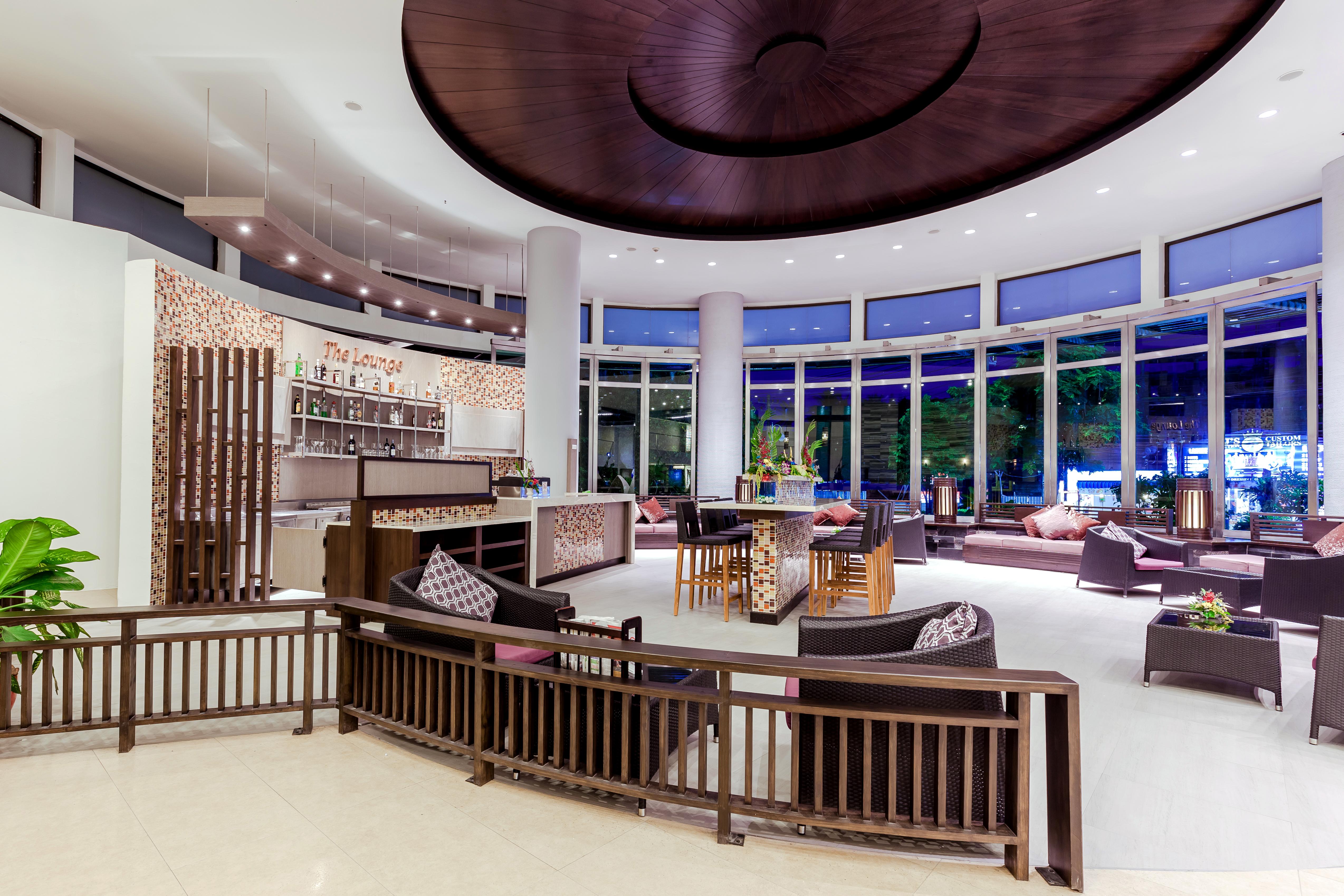 Deevana Plaza Phuket - Sha Extra