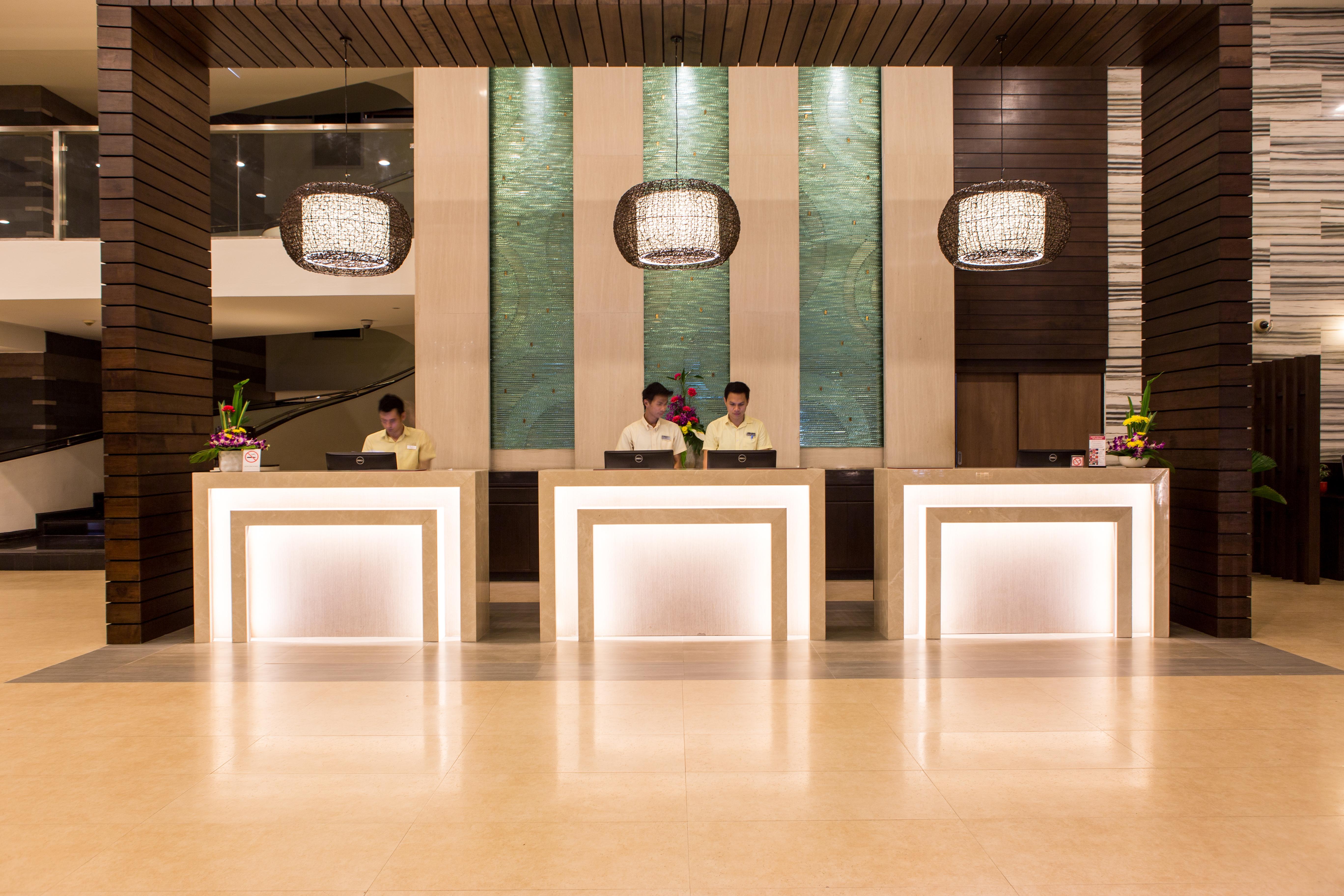 Deevana Plaza Phuket - Sha Extra 4*