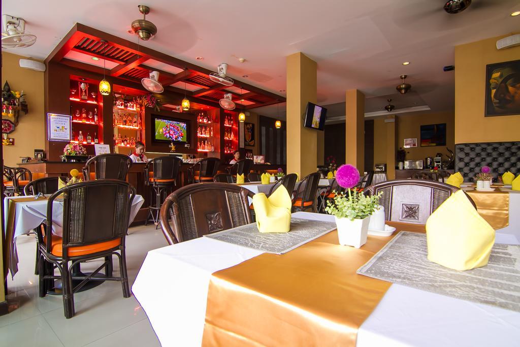 Patong Hemingway's Hotel 3*