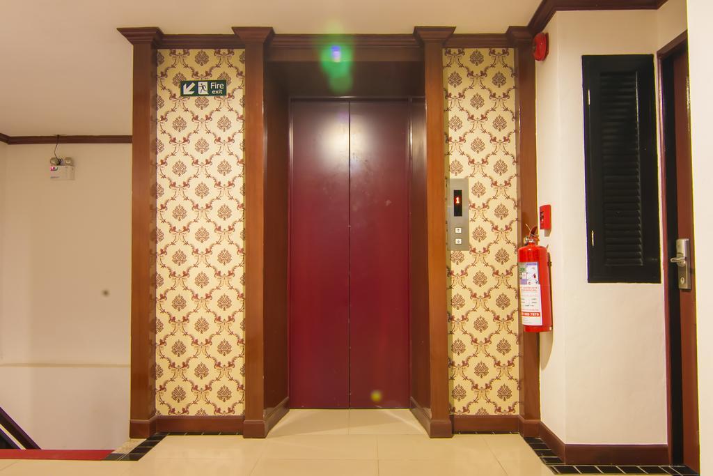 Patong Hemingway's Hotel 3*
