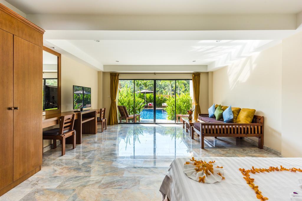 The Windmill Phuket Hotel 4*