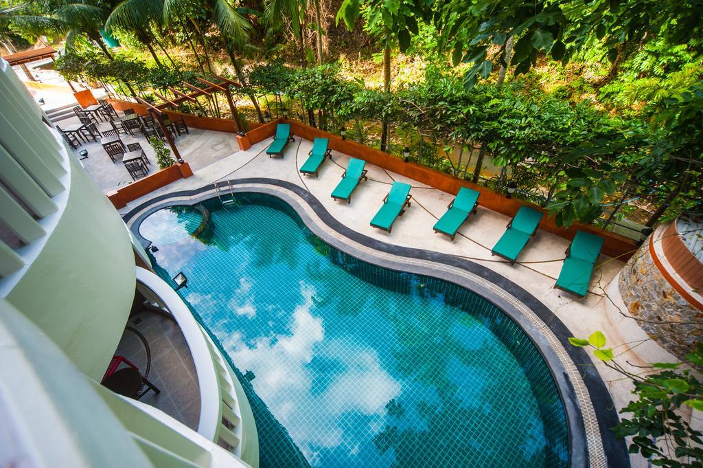 Aparthotel Ratana Hill