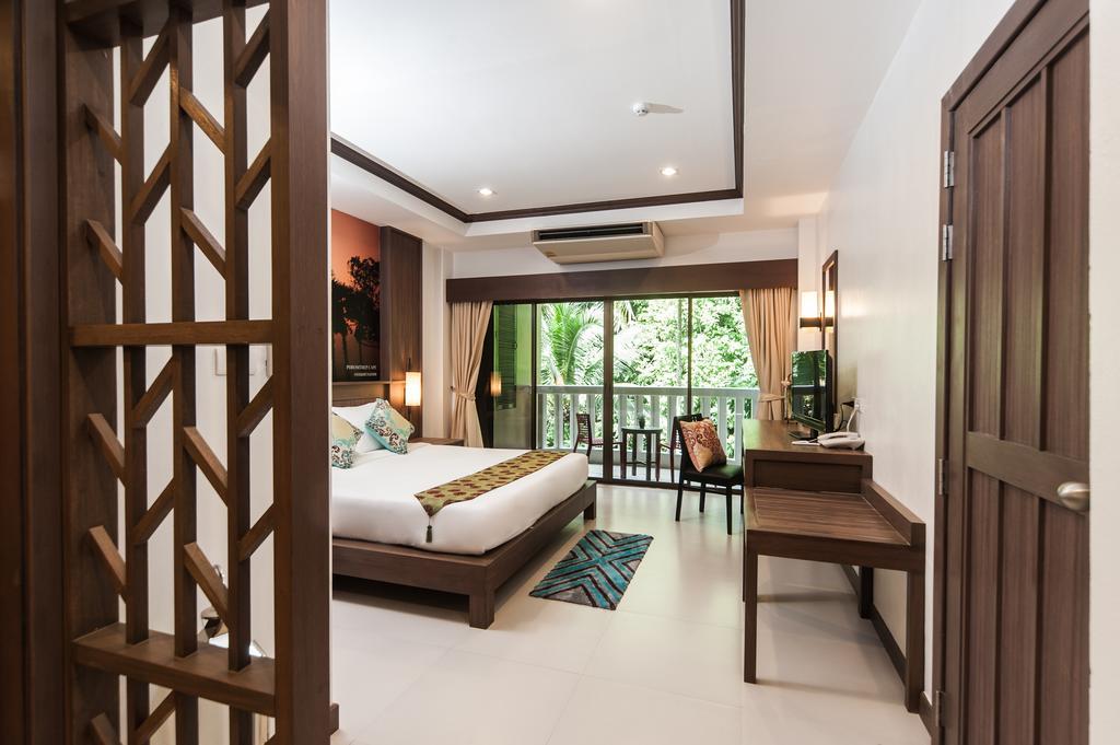 Aparthotel Ratana Hill 3*