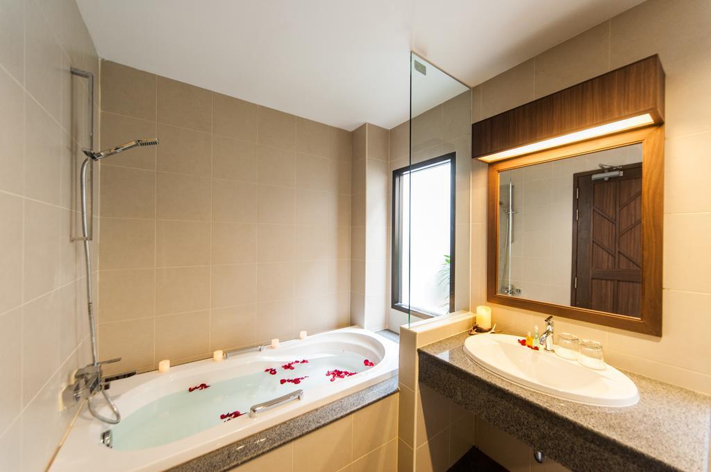 Ratana Hill Aparthotel