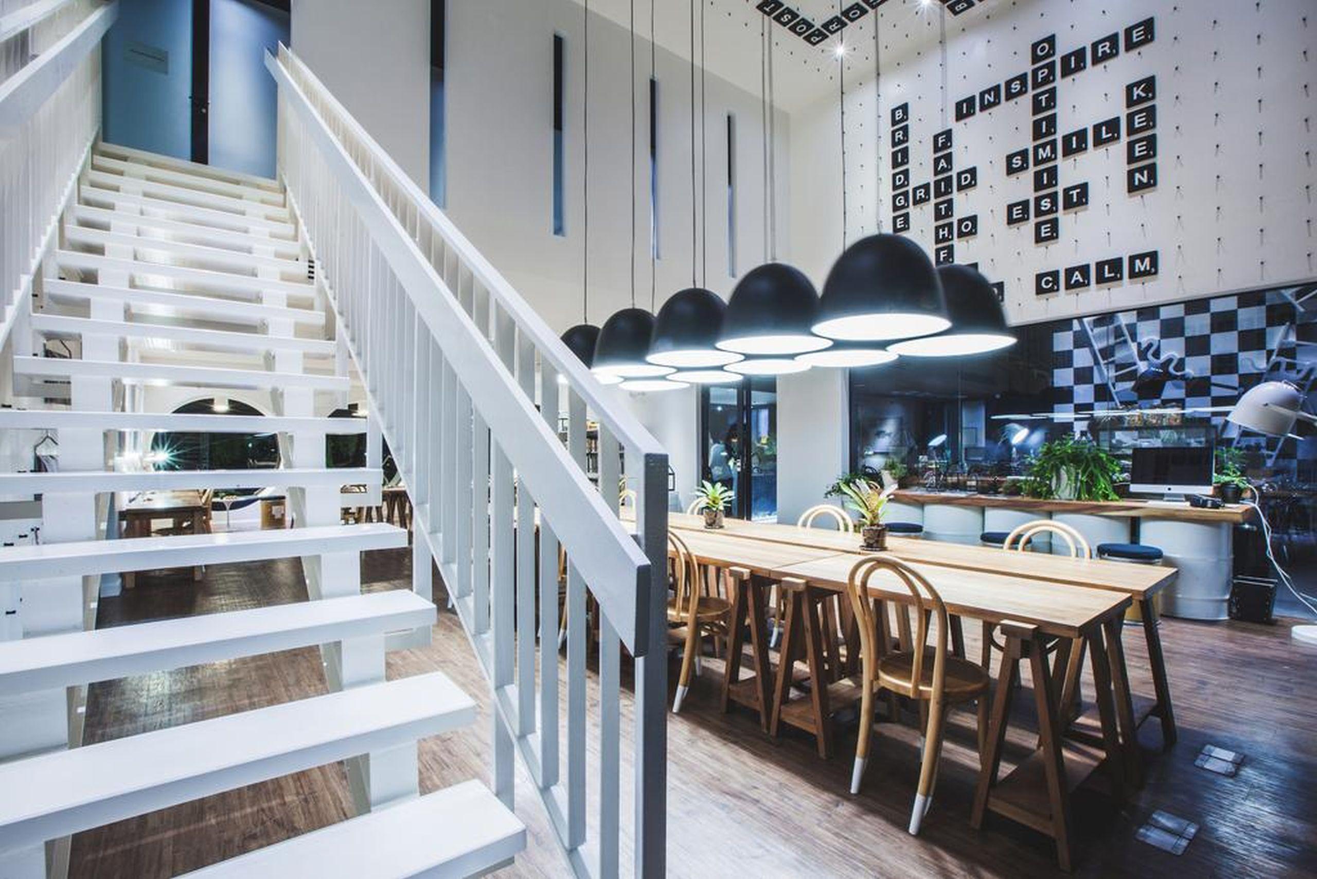 Hotel Blu Monkey Hub And Town- Free Day Coworking Space Phuket