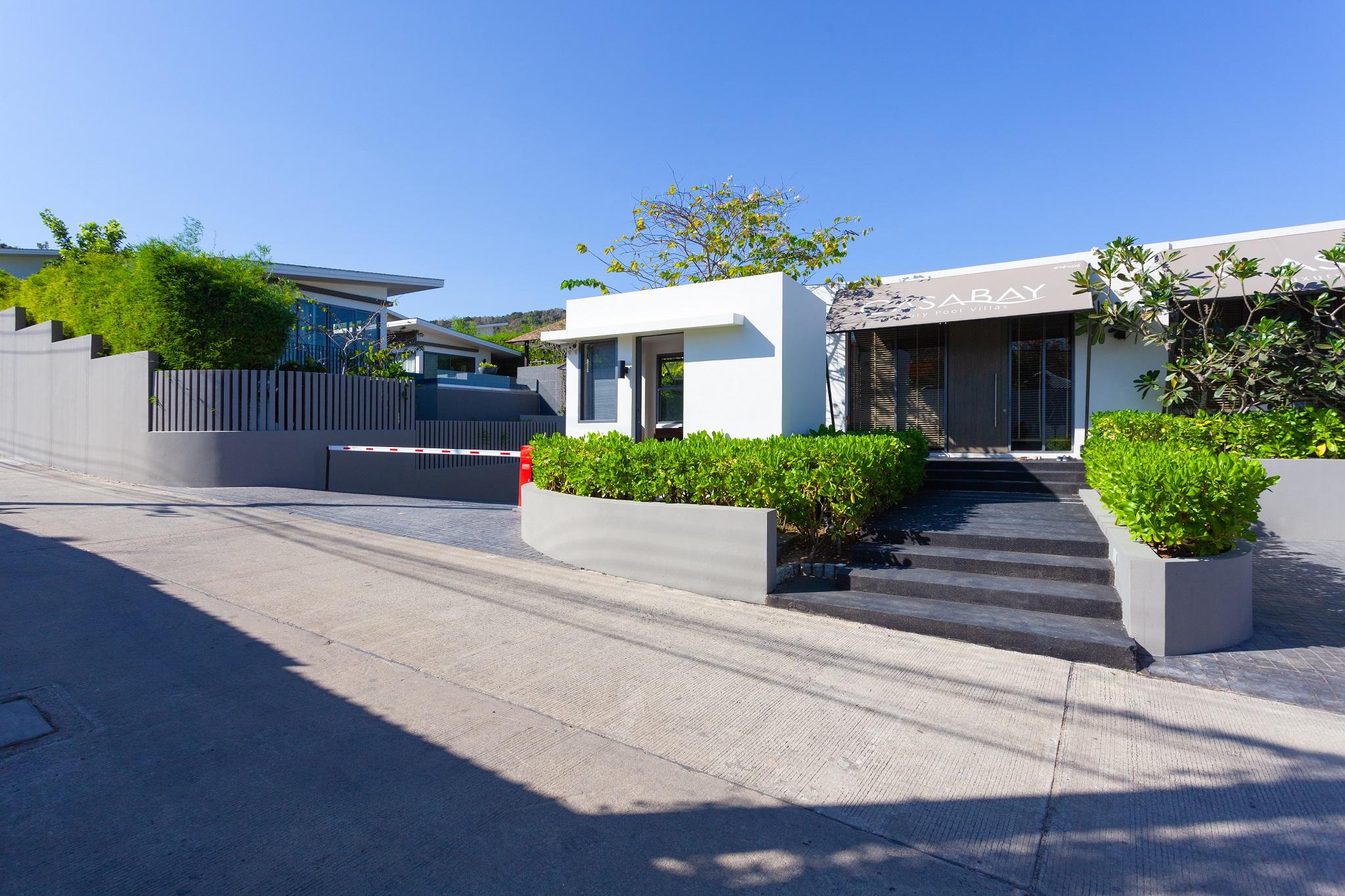 Casabay Luxury Pool By