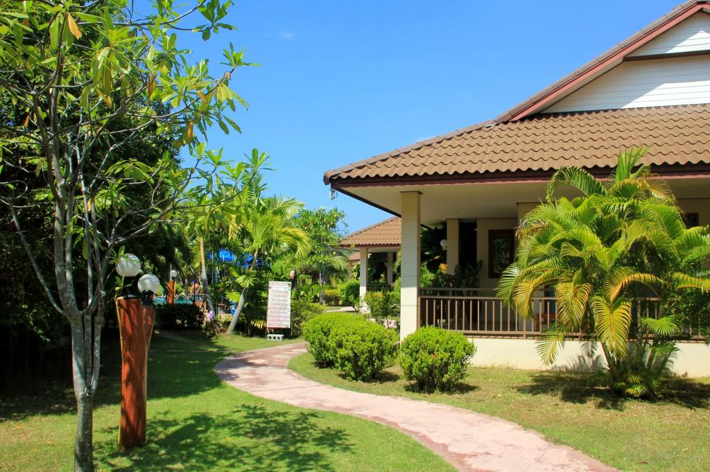 Blu Pine & Pool Access - Sha 4*