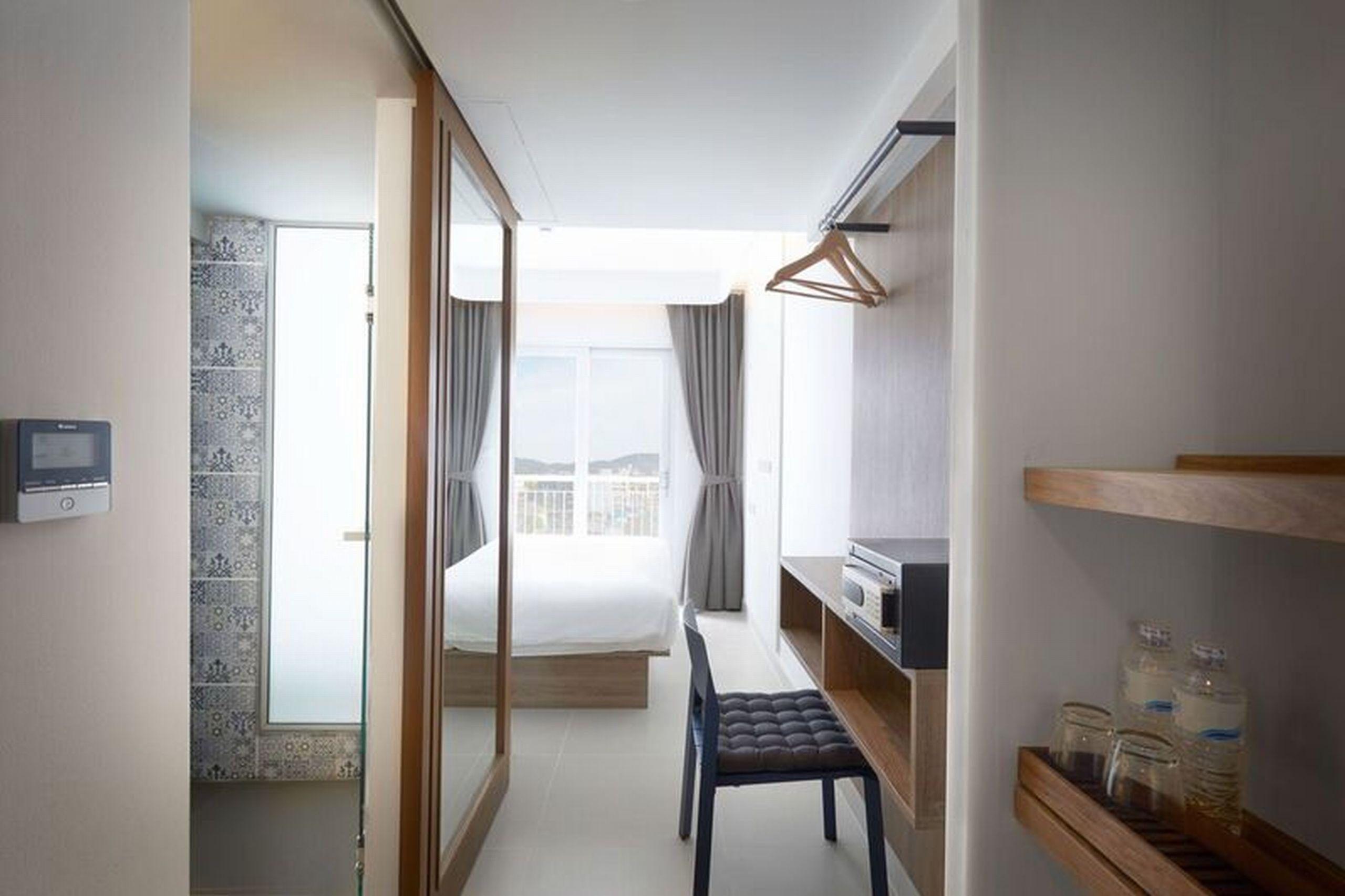 Lub D Phuket - Near & Vibrant Social Vibe *