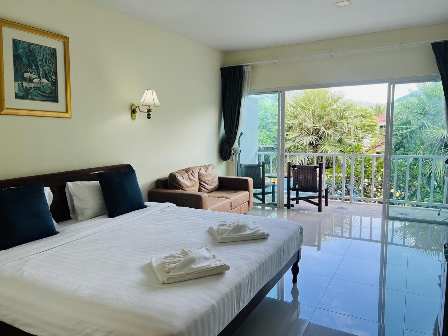 Hotel Bora Bora Phuket Chalong
