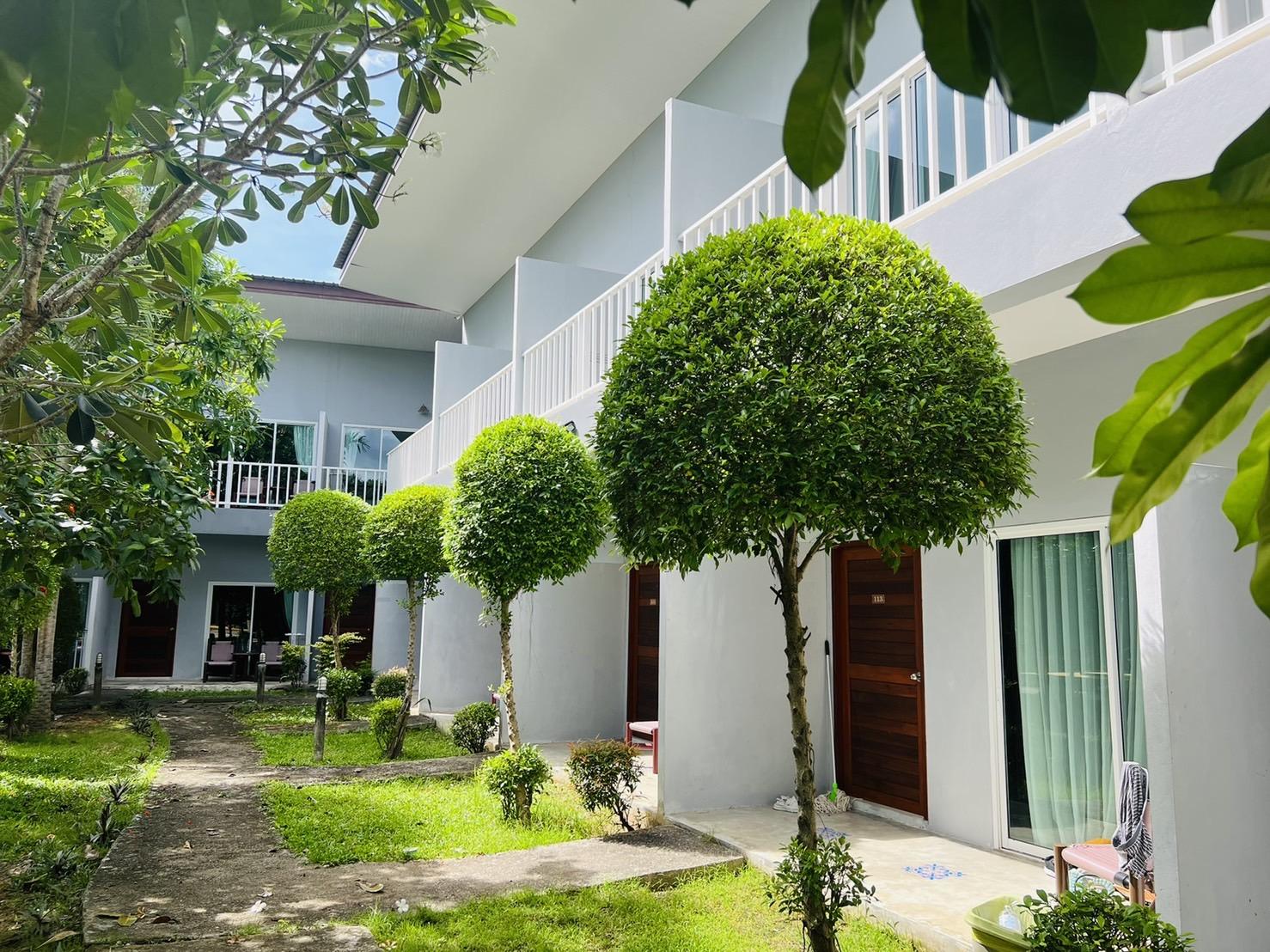 Bora Bora Phuket 4*