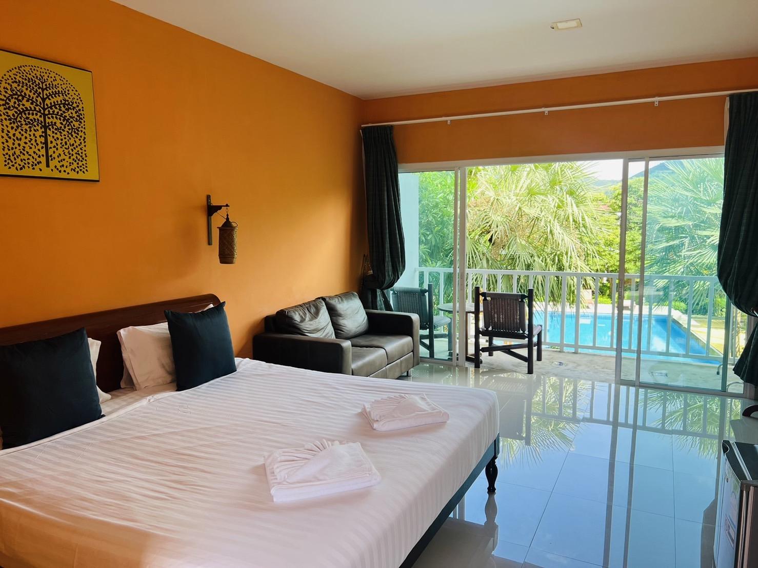 Hotel Bora Bora Phuket Chalong