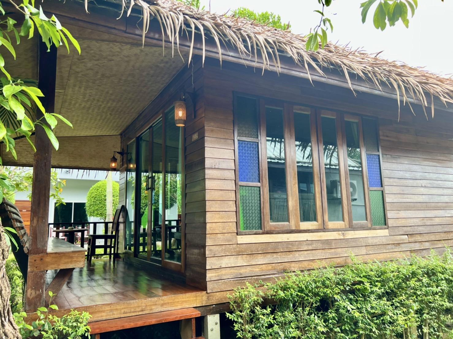 Hotel Bora Bora Phuket 4*