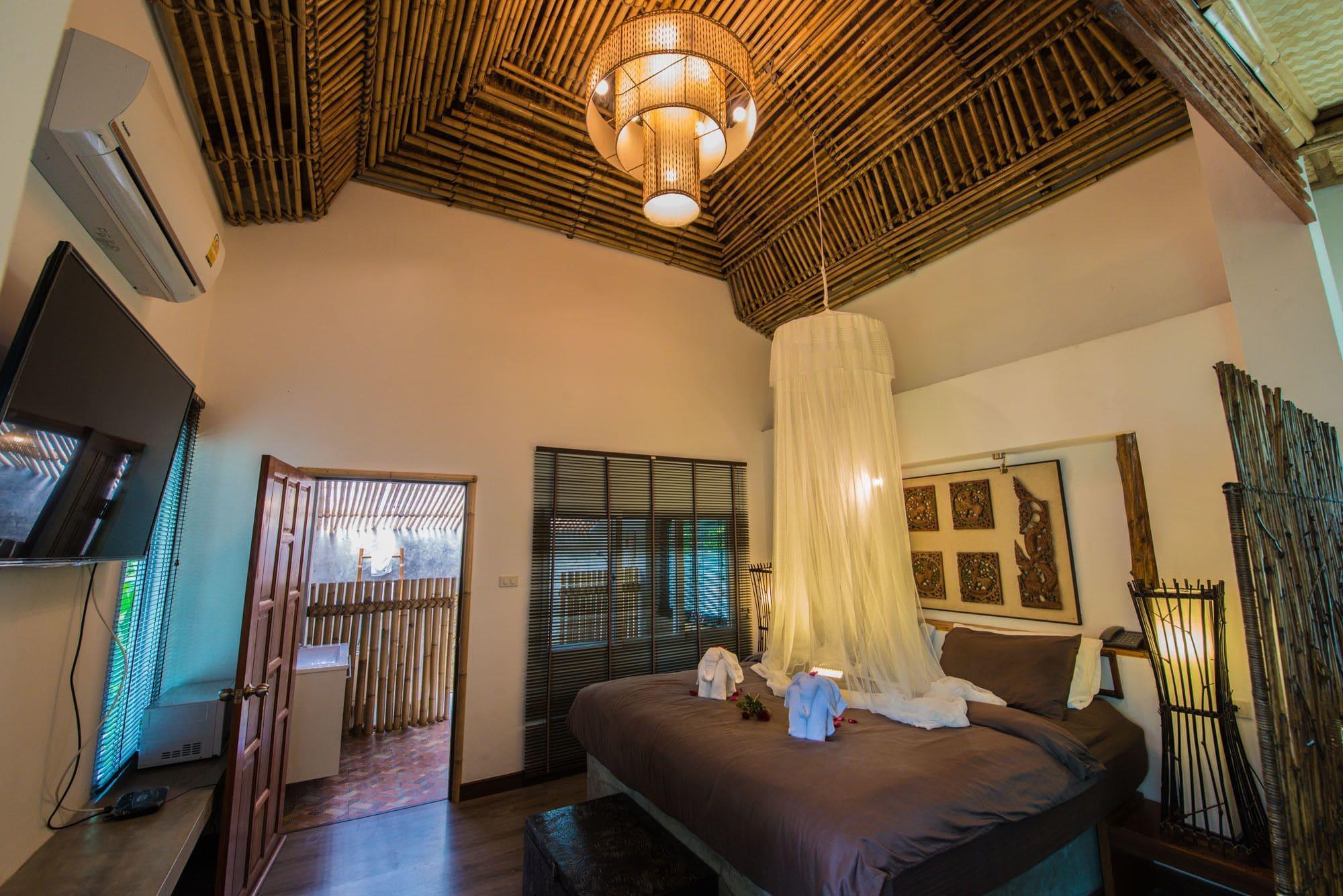 Hotel Bora Bora Phuket 4*