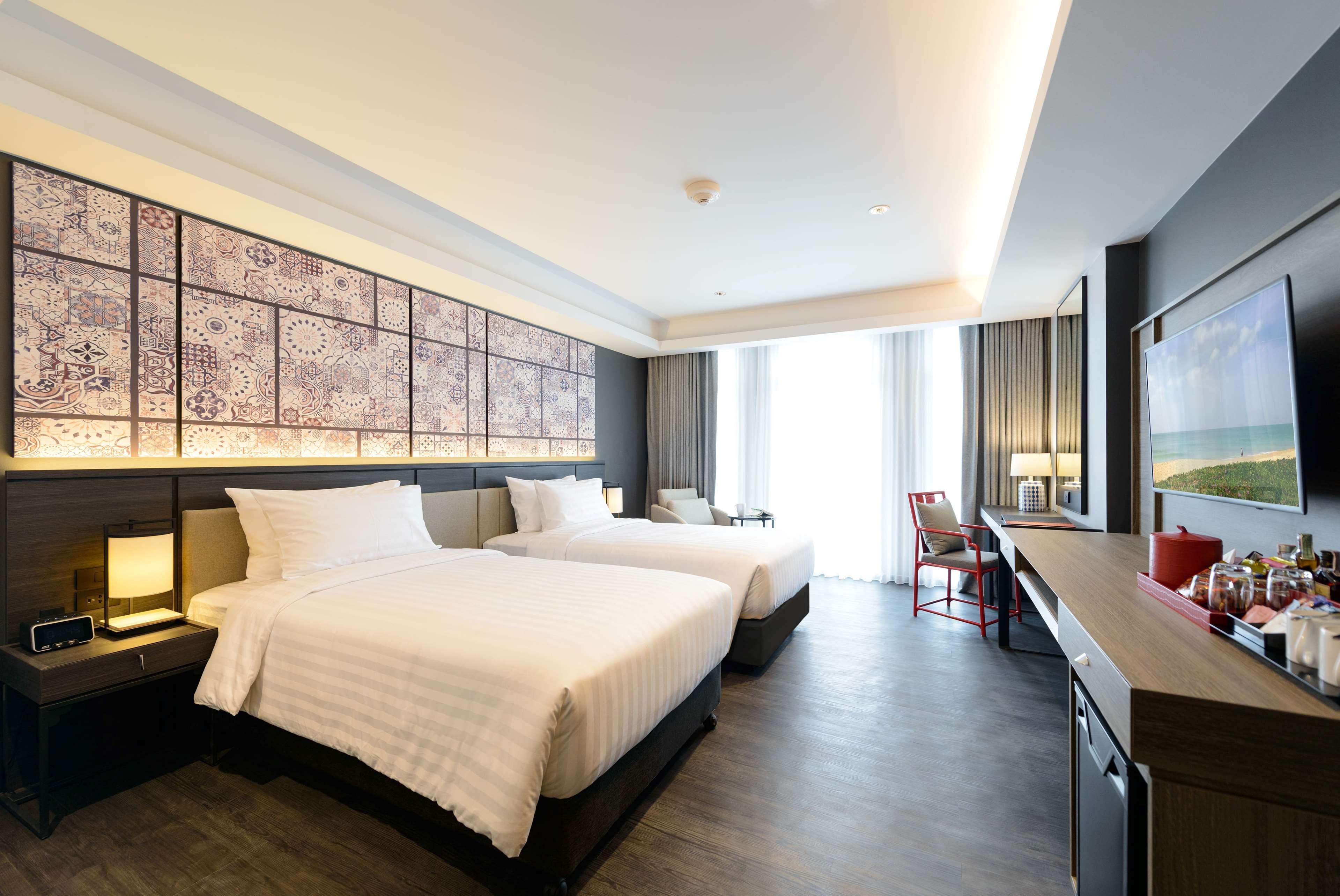 Hotel Ramada Plaza By Wyndham Chao Fah 5*