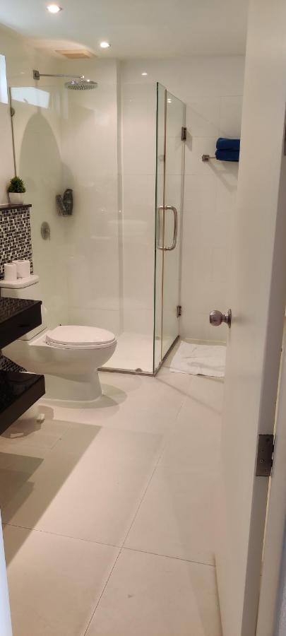 Sunset Plaza 2 Bedrooms Oceanview