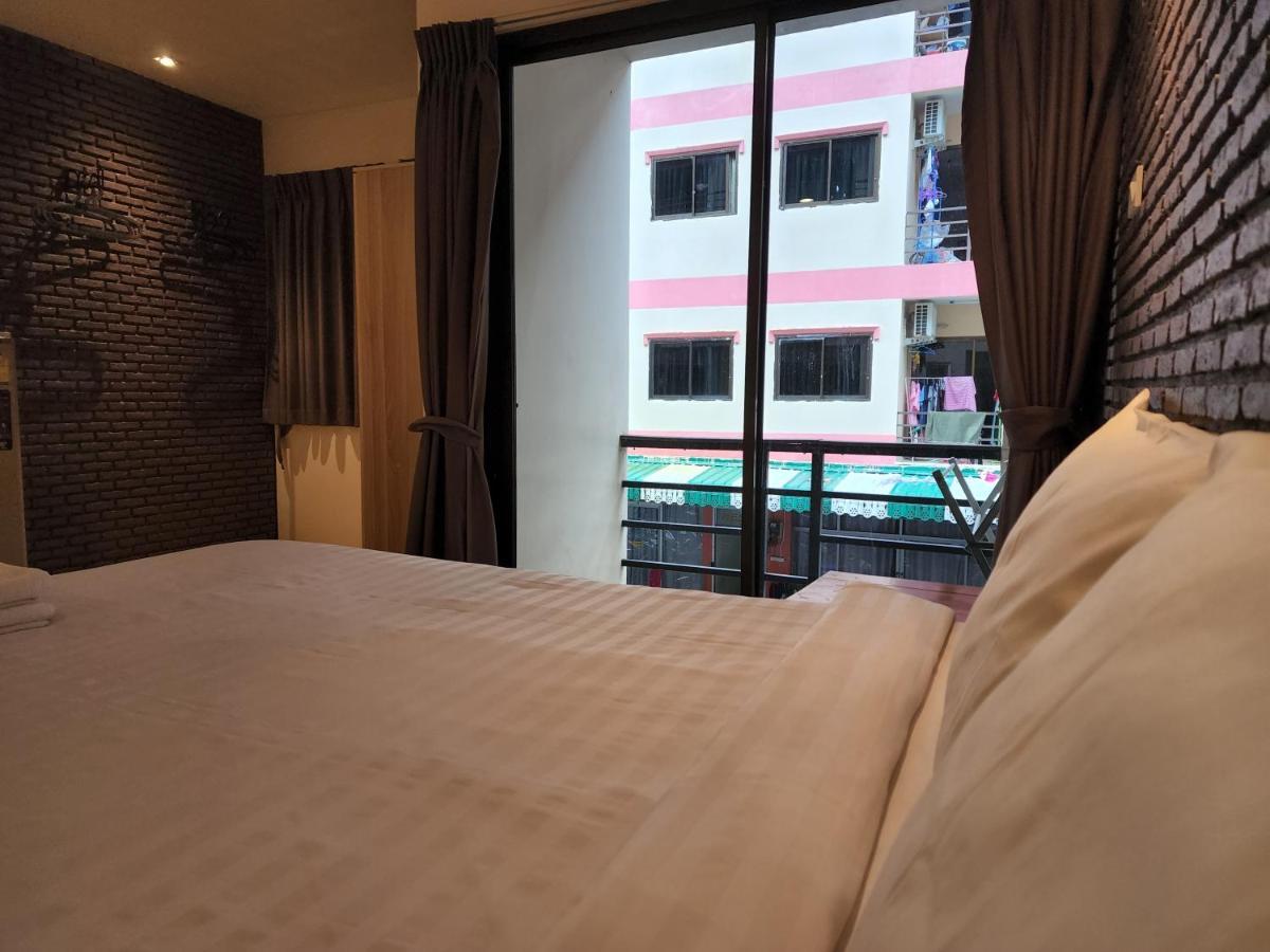 Dfeel House Hostel