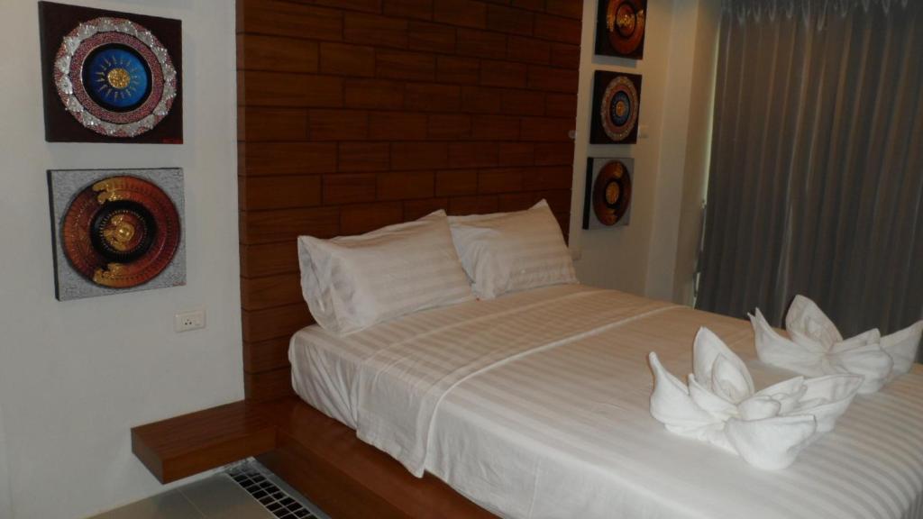 Renoir Boutique Hotel 3*