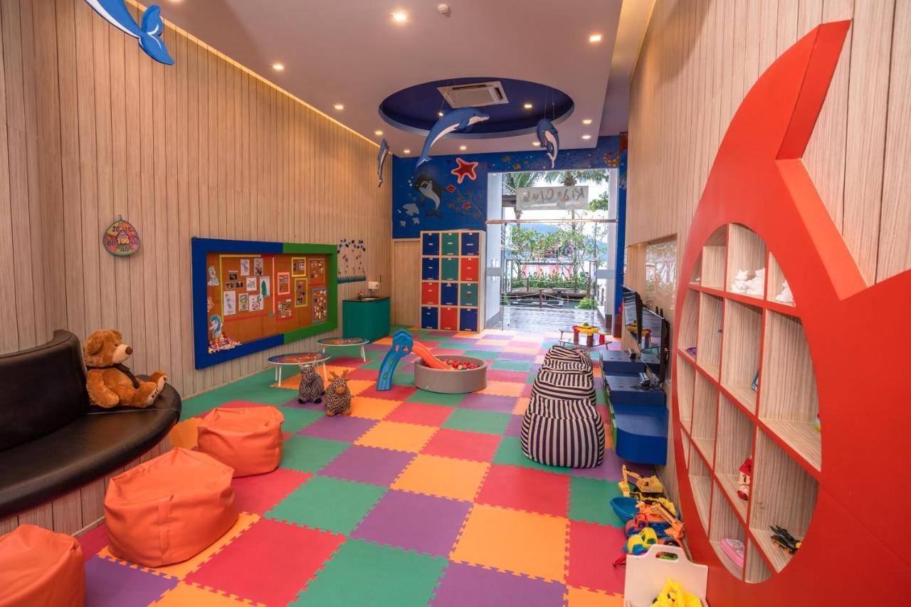 Novotel Phuket Hotel 4*