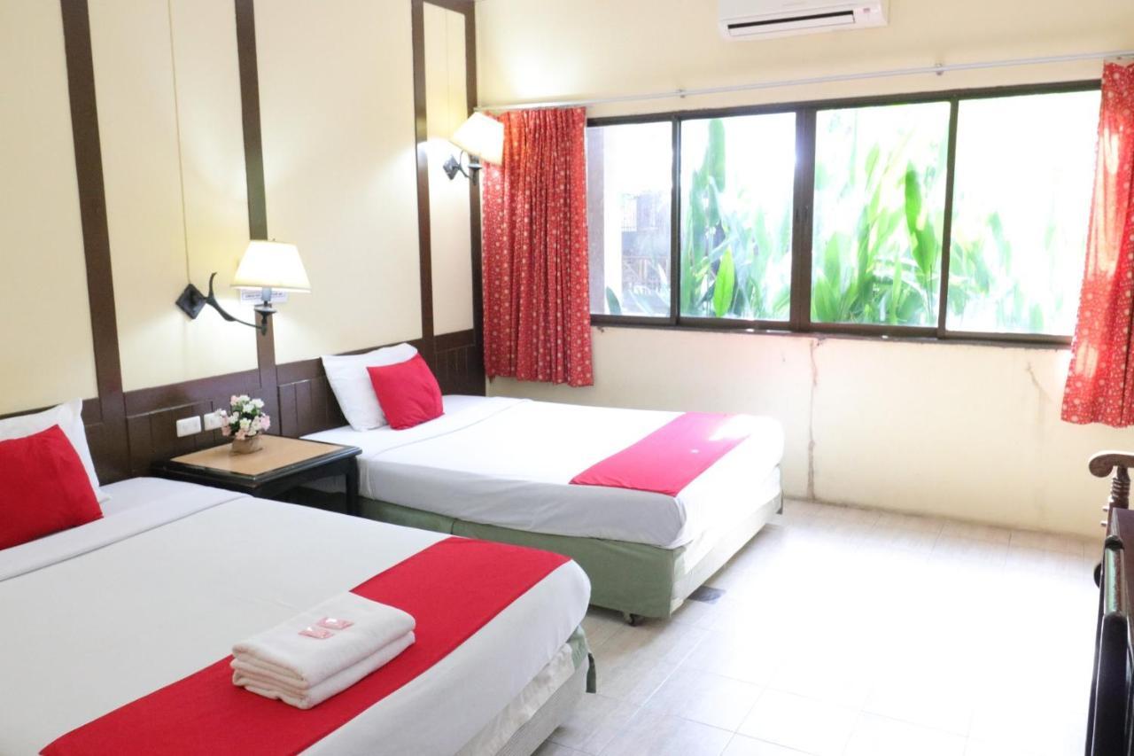 Hotel Baan Nat The Village Phuket