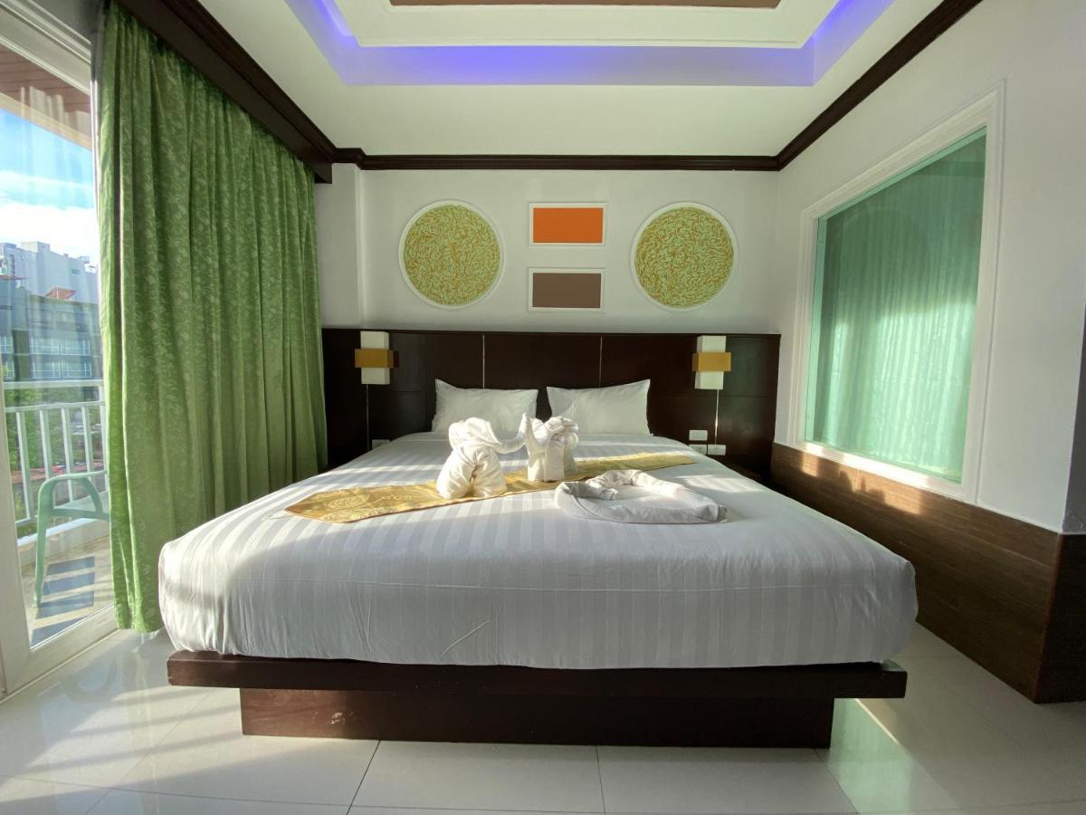 77 & 3* Patong