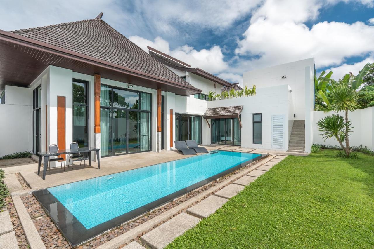 Beautiful Comfortable And Fully Equipped Big Pool With 65inch Smart Tv Located Near Popular Bangtao And Laguna