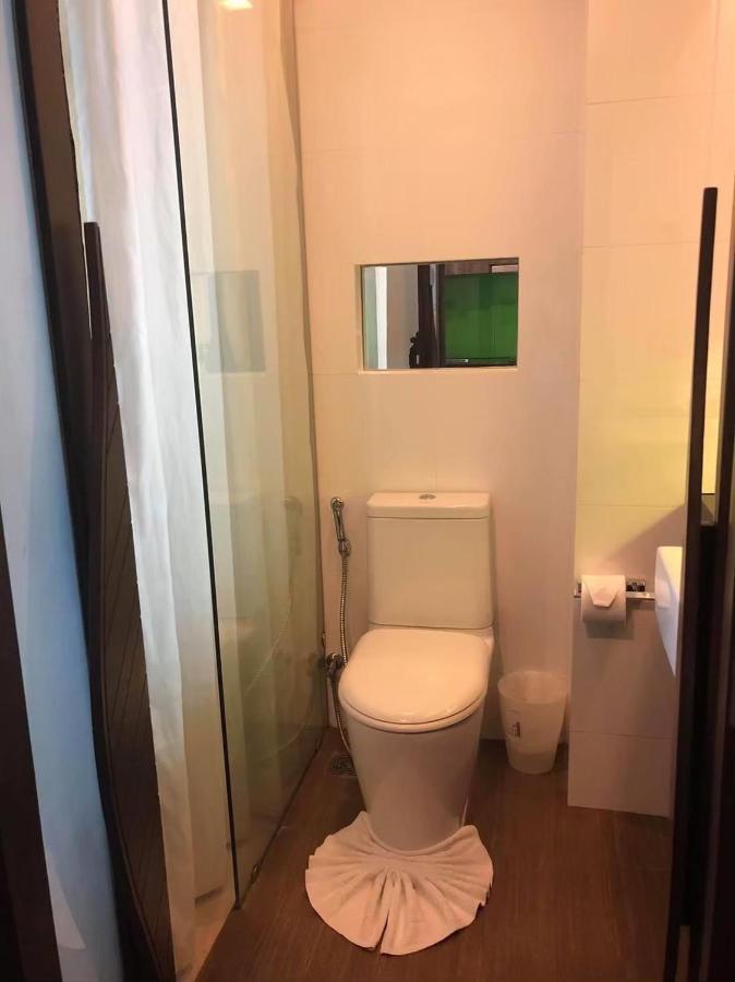 The By Glitter House Aparthotel