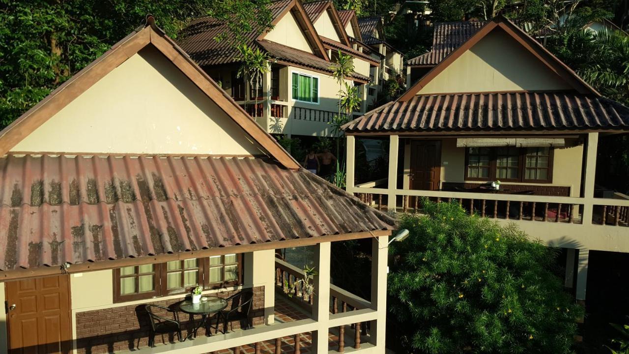 Kata Beachwalk And Hotel