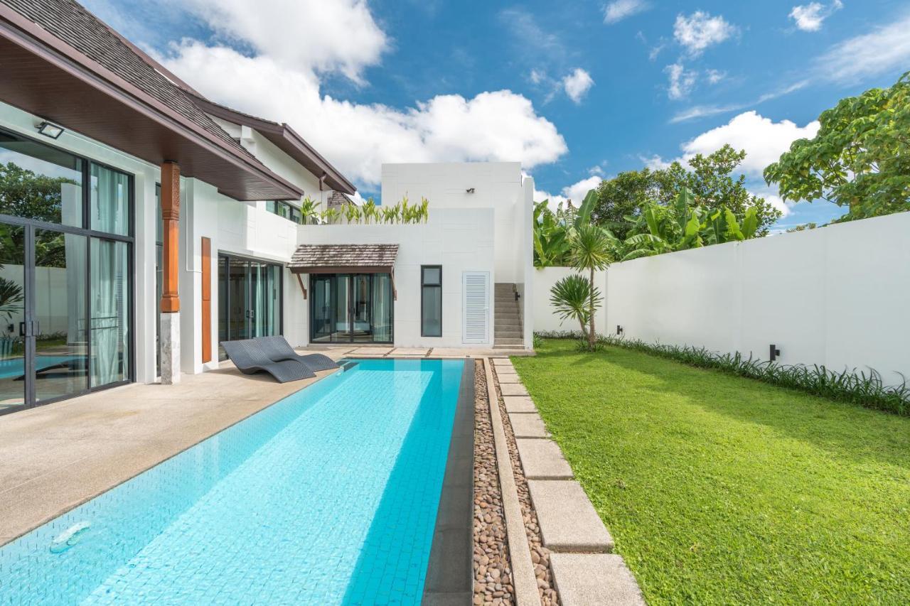 Beautiful Comfortable And Fully Equipped Big Pool With 65inch Smart Tv Located Near Popular Bangtao And Laguna Villa *