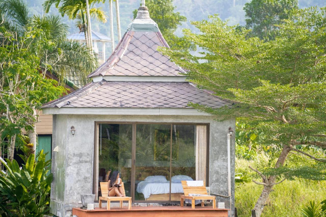 Anodard Phuket, Nai Yang 3*