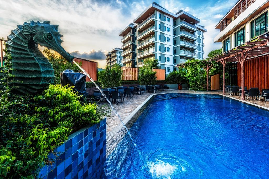 Chalong Miracle Lakeview Phuket