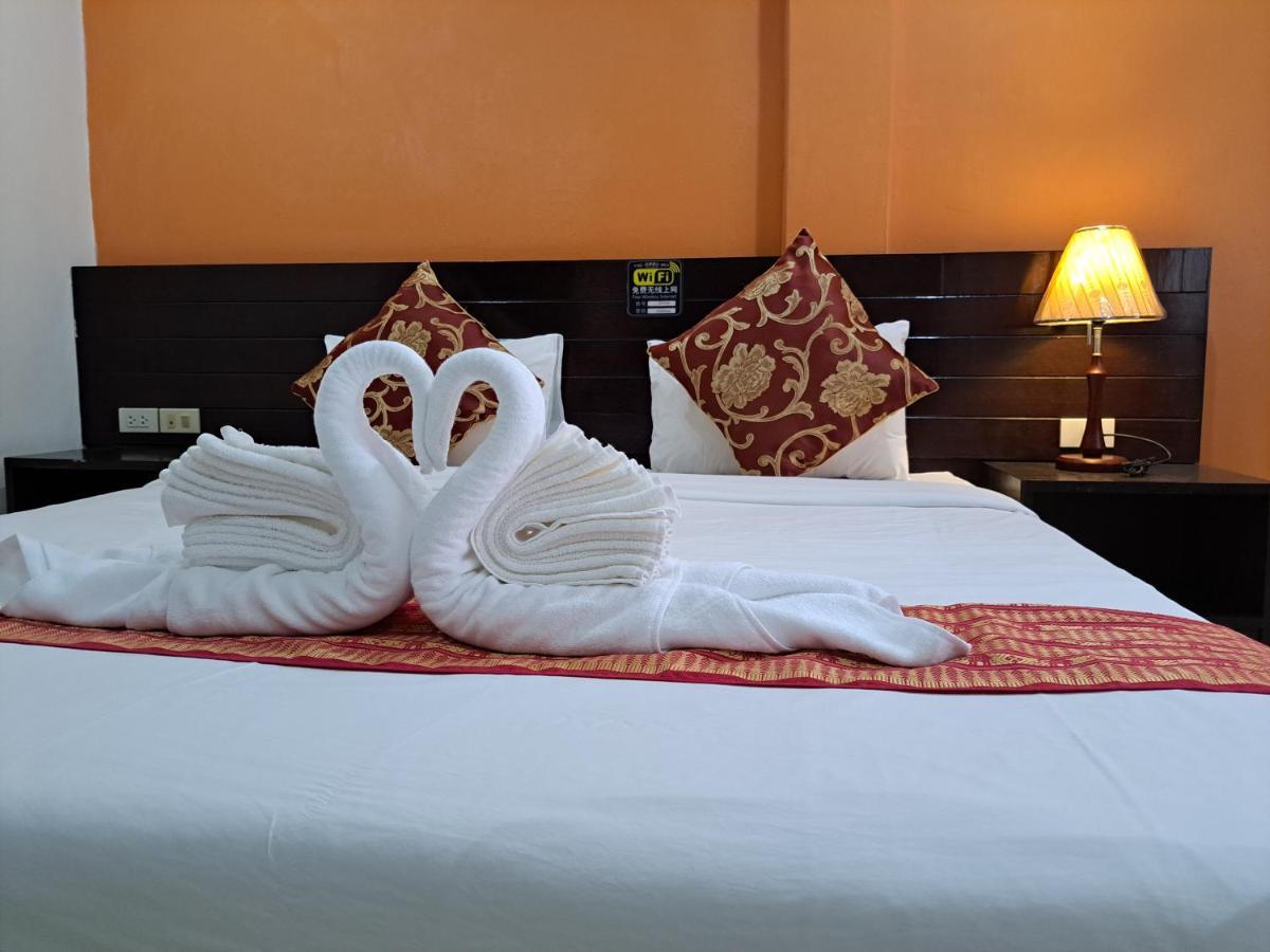 Hotel Lily 百合假日 *