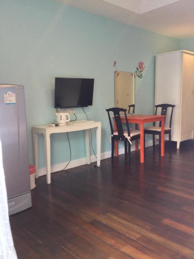 Guest house Wonderful Pool House At