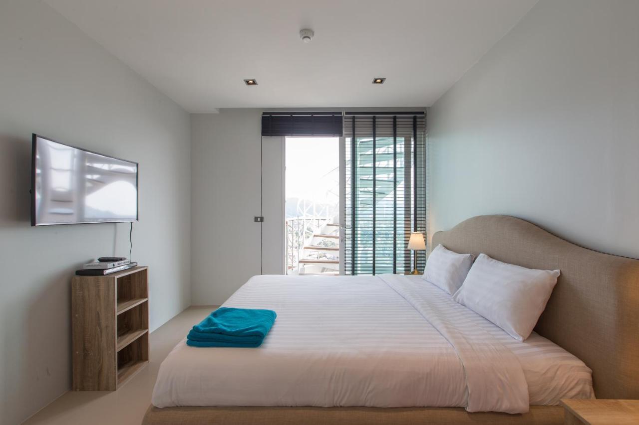 The Oh-so-sexy Triple Penthouse - Rare 35br 188m2 * Patong