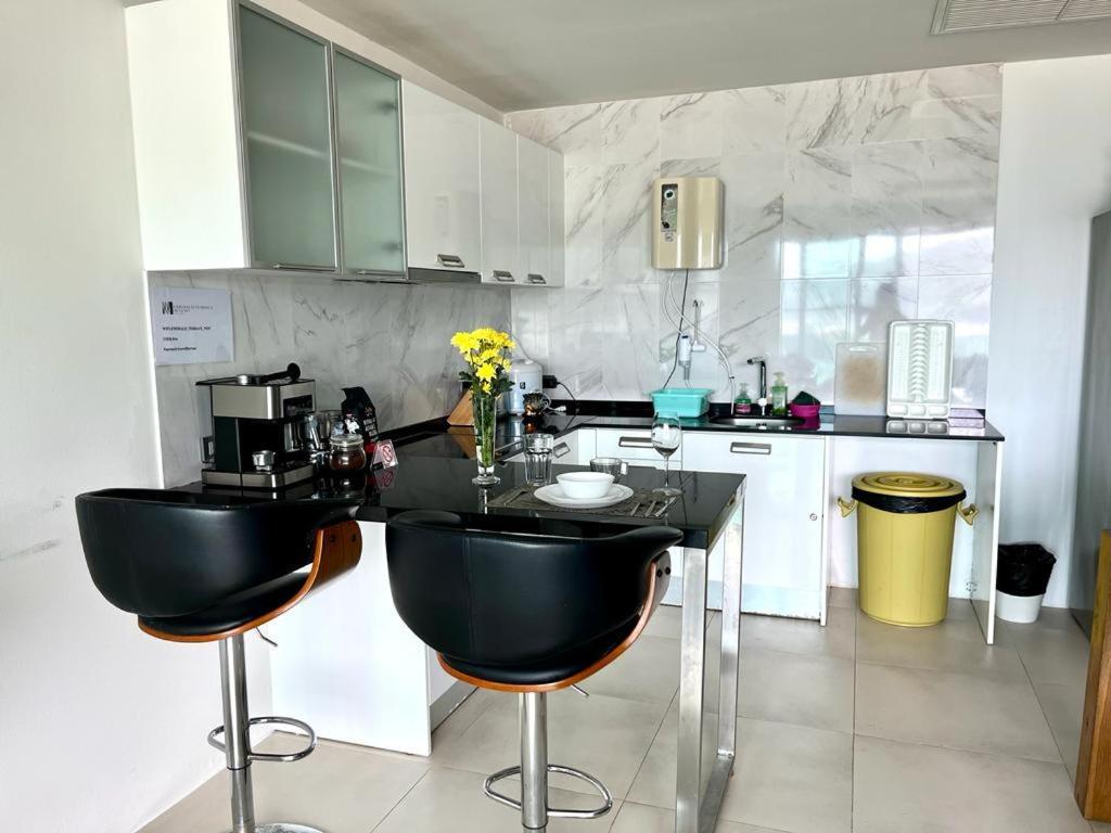 Holiday home The Oh-so-sexy Triple Penthouse - Rare 35br 188m2 *