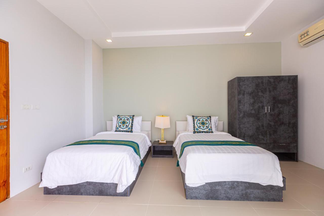 Rossarin Sea View 4*