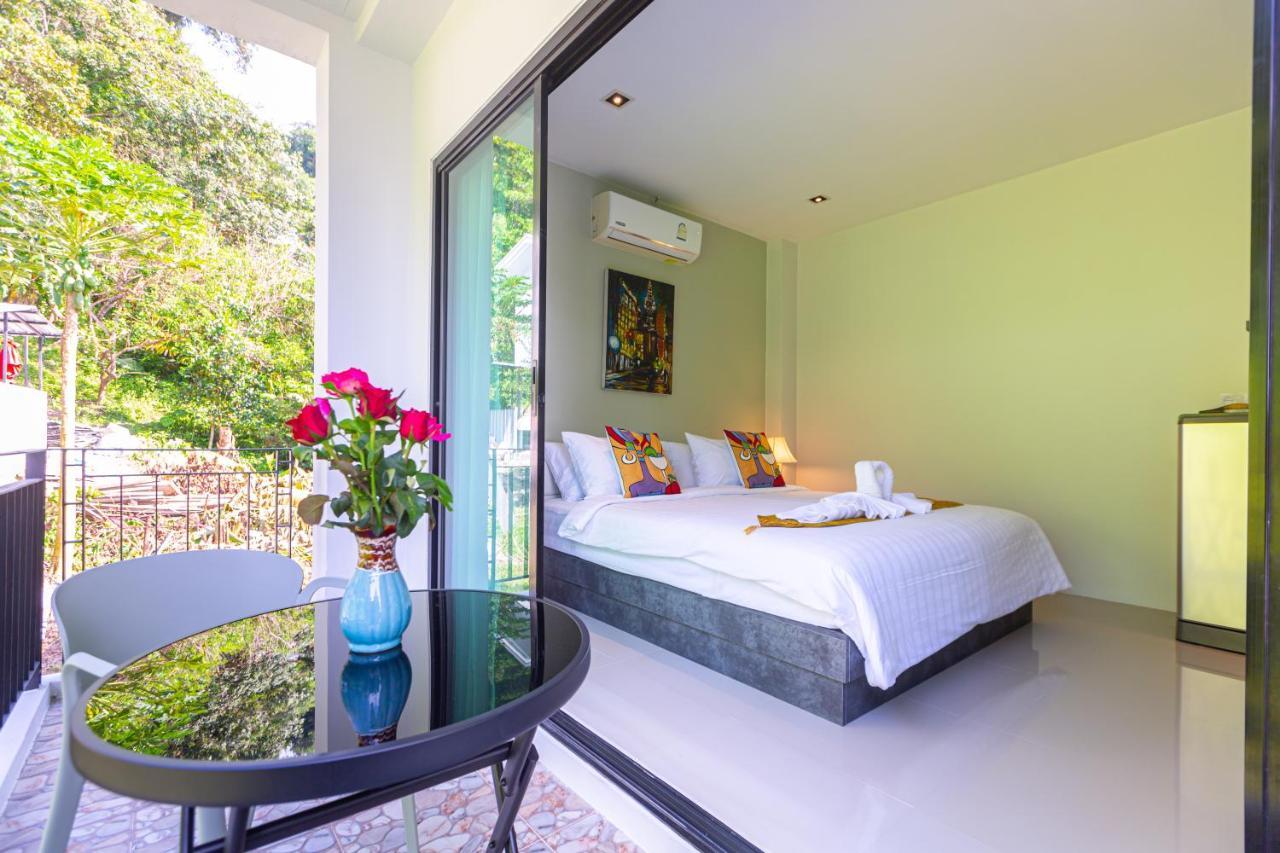 Rossarin Sea View 4*