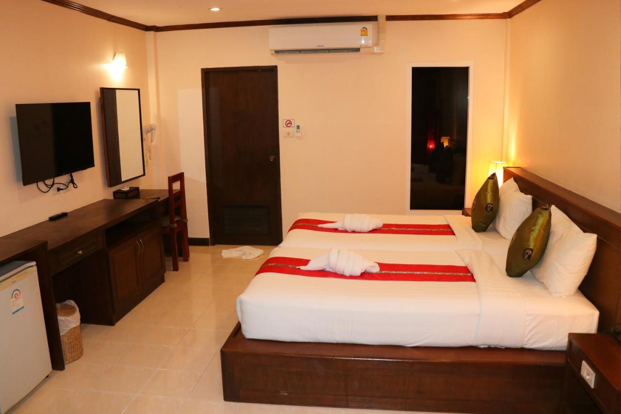 Andaman Seaside Bangtao 3*