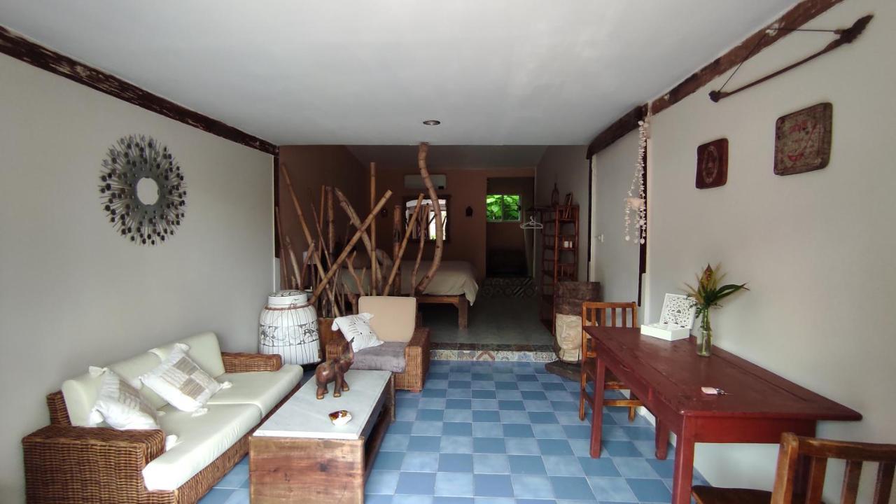 Baan Sikhao Yanui Guest house Rawai