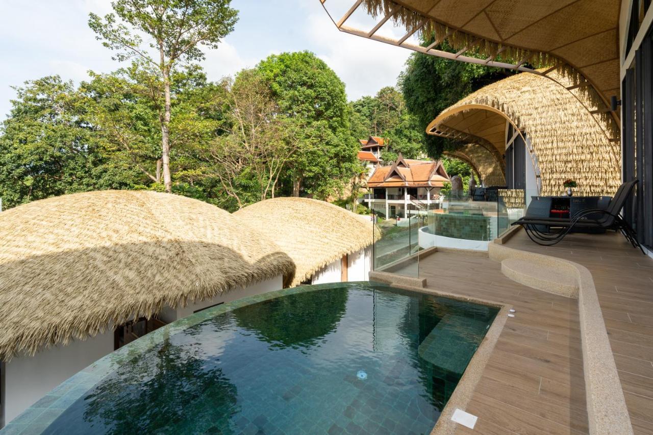 Three monkeys villas 5*