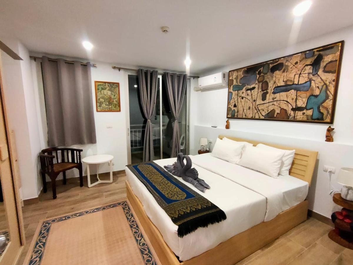 Apartment Waterfront By Phr