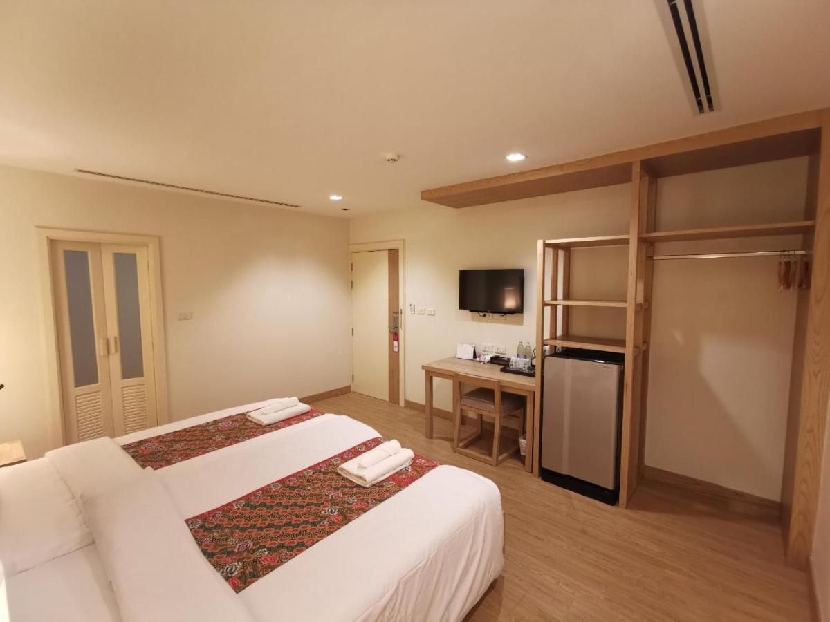 Hotel Baan Suwantawe Phuket