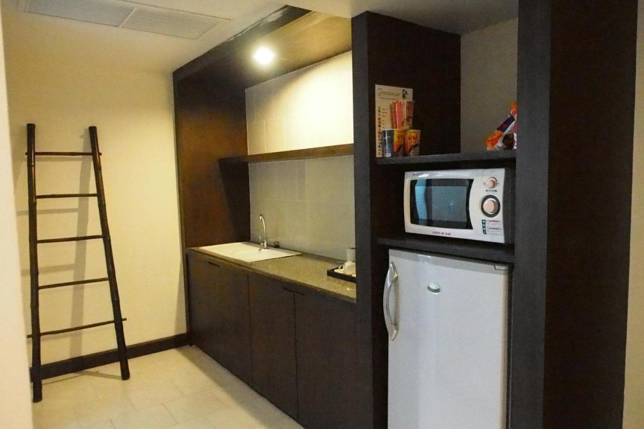 Hotel Baan Suwantawe Phuket