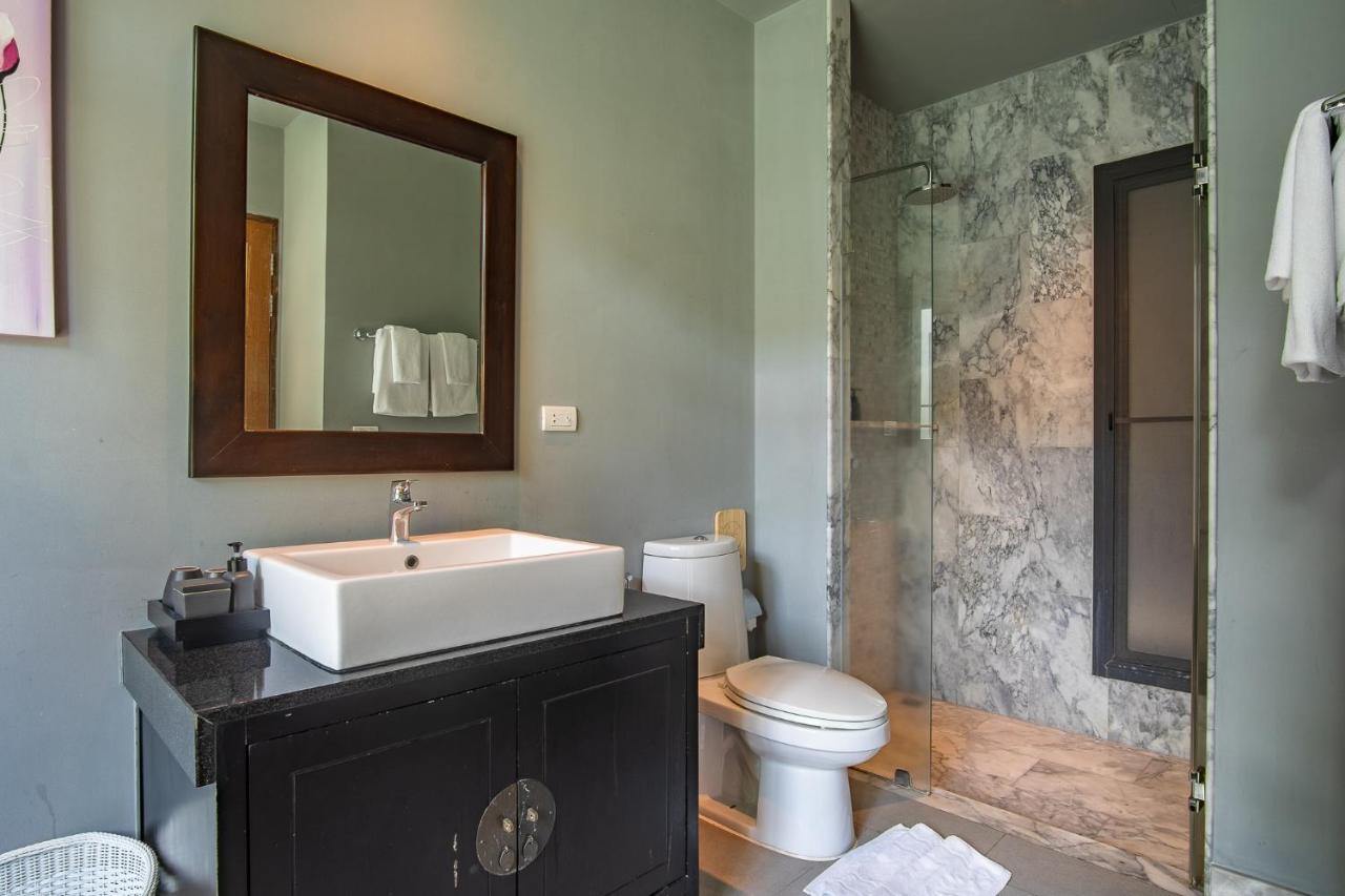 Three Bedroom Onyx