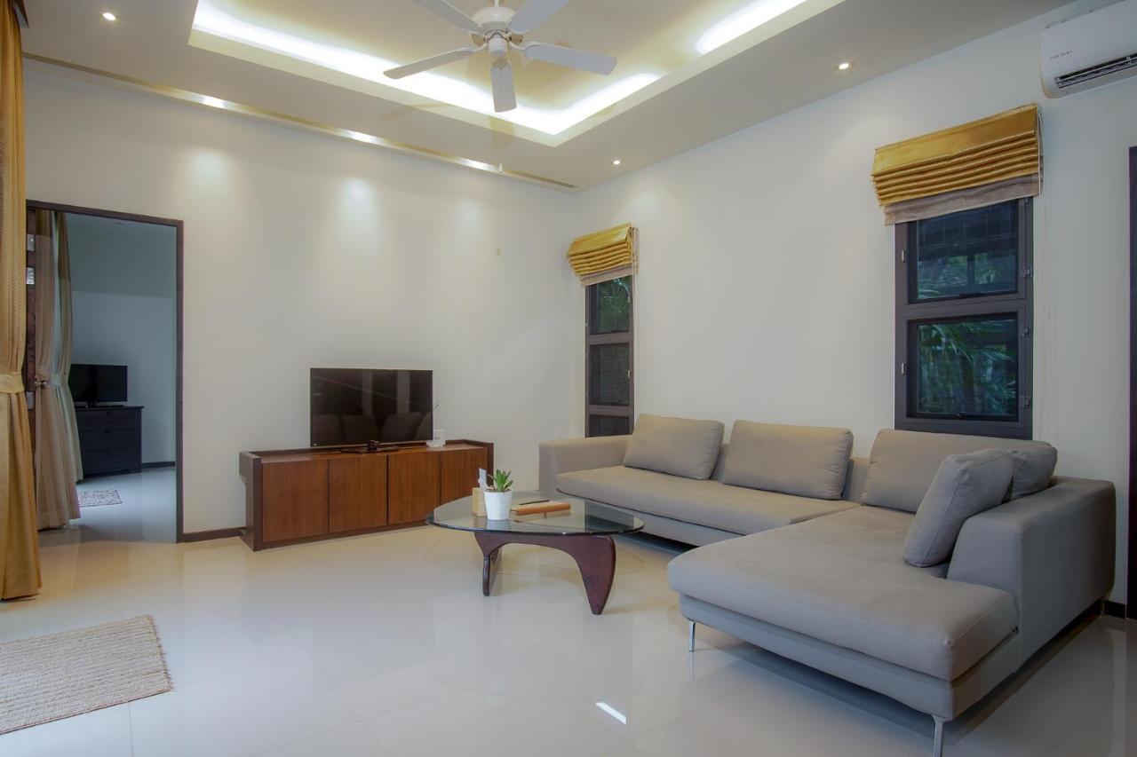 Three Bedroom Onyx