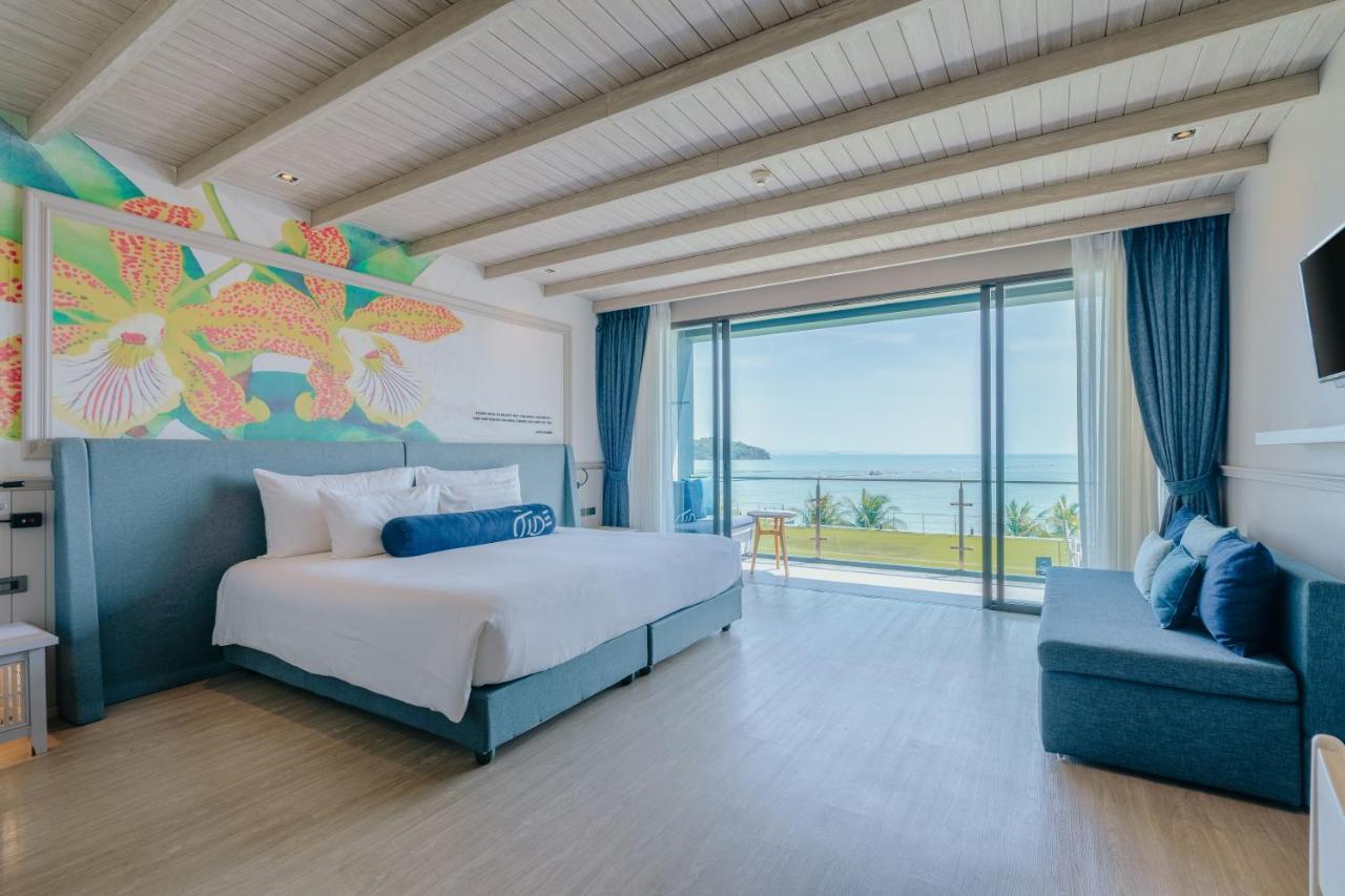 Hotel Tide Phuket Beachfront Hotel