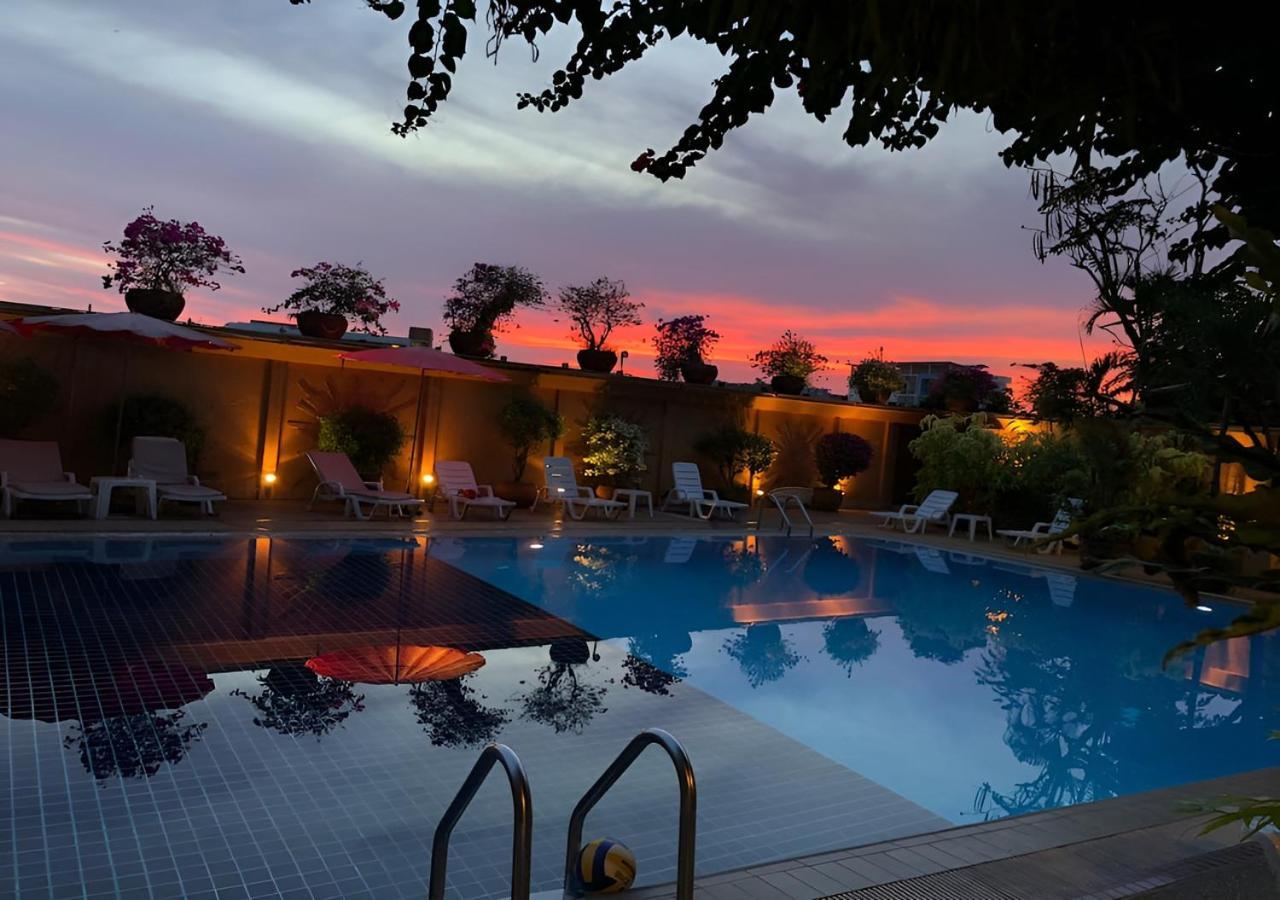 Bougainvillea Terrace House 3* Kata Beach (Phuket)