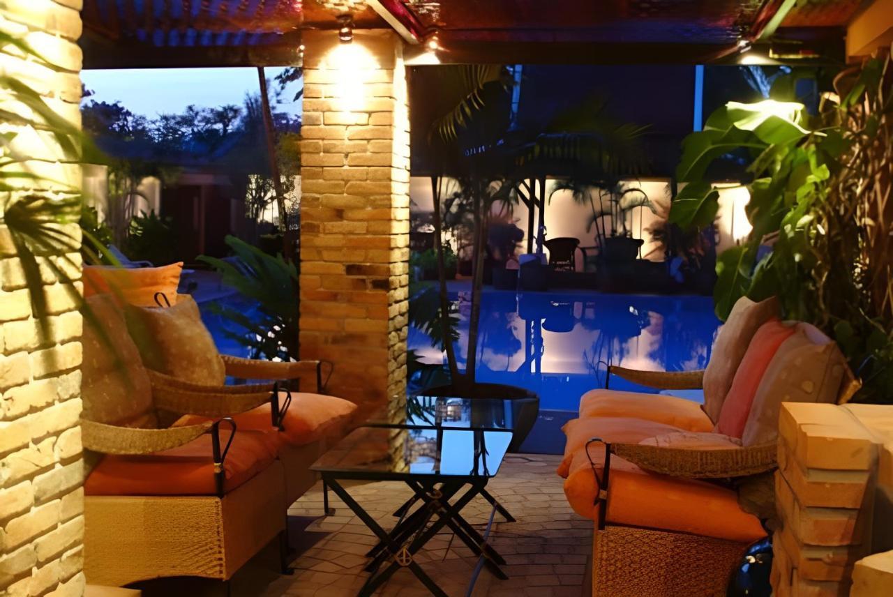 Bougainvillea Terrace House Kata Beach (Phuket)