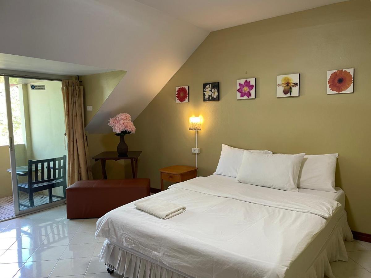 Nawaporn Place 2* Phuket